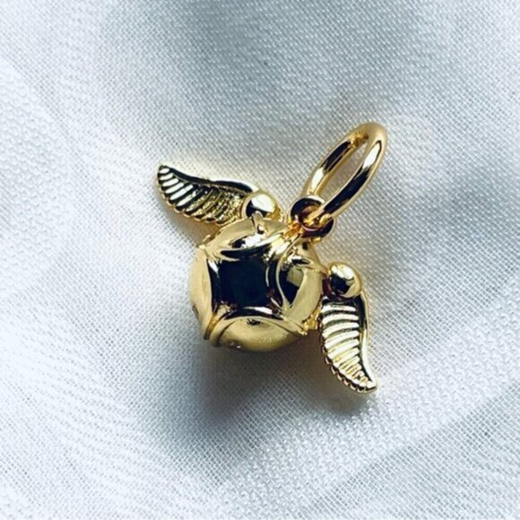 ✨ NWOT Spinning Time Turner Charm & Golden Snitch Wings Charm – Harry Potter ✨ - Picture 14 of 14